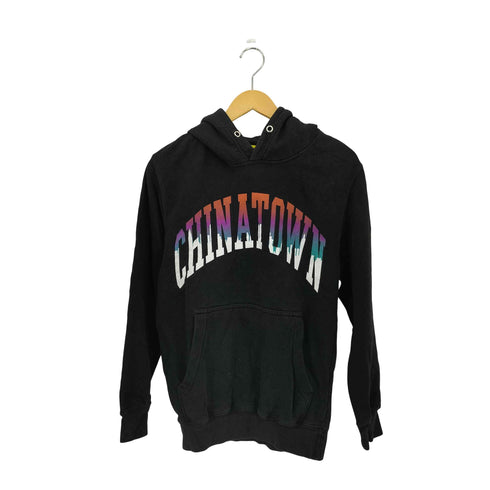 チャイナタウンマーケット CHINATOWN MARKET ロゴプリント プルオーバー スウェットパーカー メンズ  S